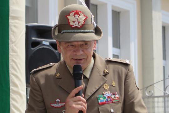 Discorsi-Il gen. com. Brig. Alp. Julia-Foto di Francescutti Giovanni