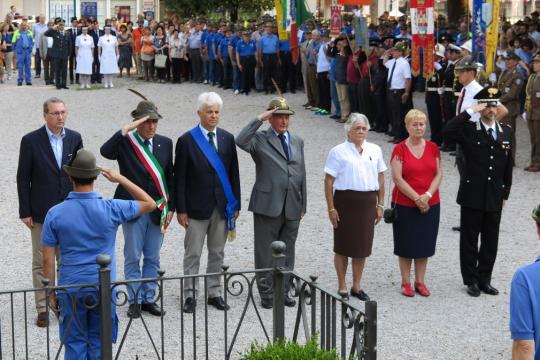 Deposizione Corona al Monumento-Foto di G.Francescutti