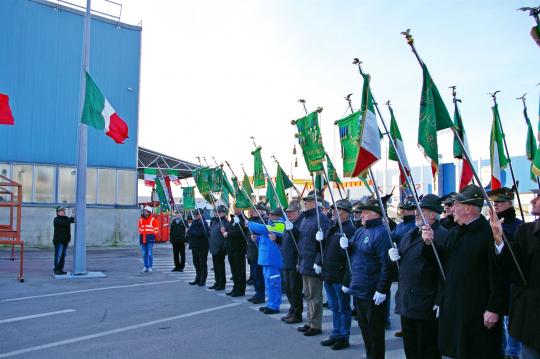 Alzabandiera-Foto di G.Mariutti.