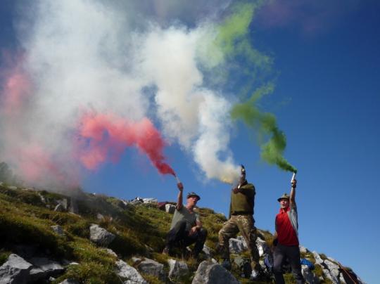 2011 - Escurs. Sez. M.te Zermula-Fumogeni tricolori- (Arch. Lucacci Giovanni)