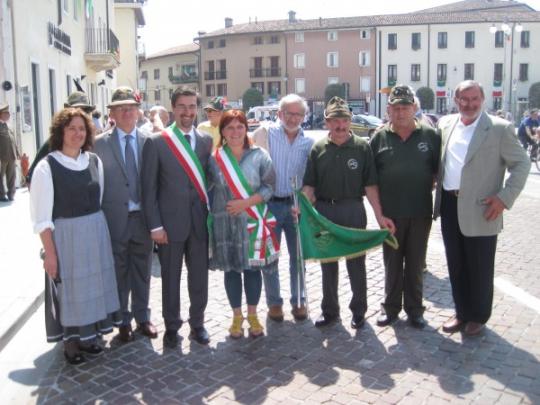 Foto ricordo con gli amici di Binago (CO) - (Foto Arch. Francescutti)