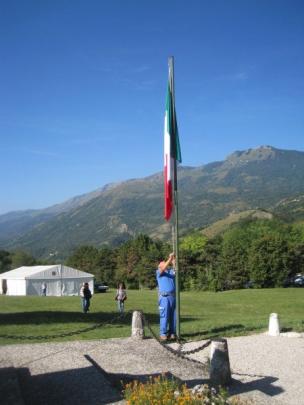 L'Alzabandiera-Arch. G.Francescutti