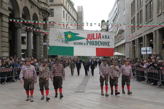 Striscione-Foto di G.Francescutti.