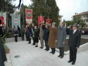 Cerimonia al Monumento ai Caduti (Foto Pellissetti)