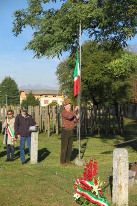 L'Alzabandiera-Foto di G.Francescutti