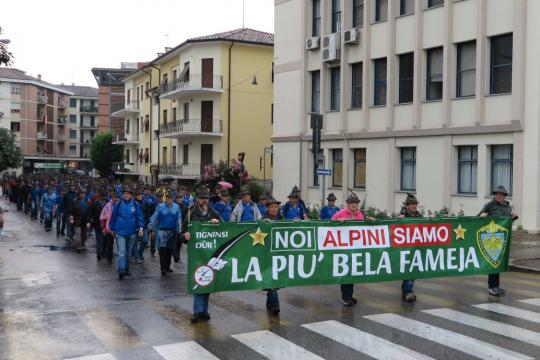 Striscione "La Più Bela Fameja"-Foto di G.Francescutti