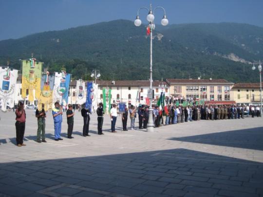 Cerimonia dell'Alzabandiera - (Foto Arch. Francescutti)