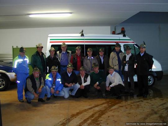 Il Gruppo dei volontari Alpini partiti per Fossa all’alba del 17 ottobre 2010.